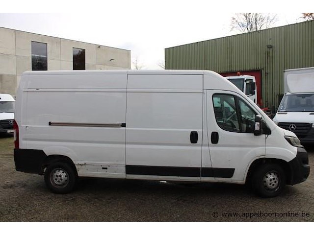 Lichte vrachtwagen peugeot, boxer, vf3ycbnfc12n29284, 1e inschr 04/03/20, 142600km, 2179cm³, 103kw, diesel, euro 6d, kenteken deel i, gelijkvormigheidsattest, identificatieverslag, keuring geldig 06/03/26 - afbeelding 12 van  17