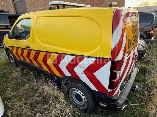 Lichte vrachtwagen peugeot partner 1,5 bleu hdi ( 2022 / vr3 efy ht2 nn 530 710) - afbeelding 25 van  30