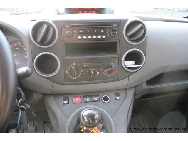 Lichte vrachtwagen peugeot, partner, vf37abhw6hj828322, 1e insch 01/12/2017, 1560cm³, 55kw, diesel, euro 6b, 204424km, kentekenbewijs deel i, keuring geldig tot 08/26, gelijkvormigheidsattest, identificatieverslag - afbeelding 13 van  14