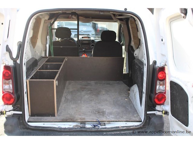 Lichte vrachtwagen peugeot, partner, vf37abhw6hj828322, 1e insch 01/12/2017, 1560cm³, 55kw, diesel, euro 6b, 204424km, kentekenbewijs deel i, keuring geldig tot 08/26, gelijkvormigheidsattest, identificatieverslag - afbeelding 6 van  14