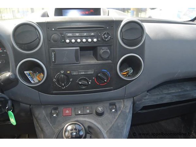 Lichte vrachtwagen, peugeot, partner, vf37bbhw6jn520640, 1e insch 19/06/2018, 1560cm³, 55kw, diesel, euro 6b, 136978km, inschrijvingsbewijs deel i en ii, keuringsbewijs (geldig tot 22/06/2026), gelijkvormigheidsattest, identificatieverslag - afbeelding 4 van  19