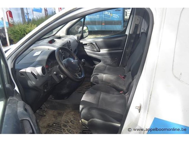 Lichte vrachtwagen, peugeot, partner, vf37bbhw6jn520640, 1e insch 19/06/2018, 1560cm³, 55kw, diesel, euro 6b, 136978km, inschrijvingsbewijs deel i en ii, keuringsbewijs (geldig tot 22/06/2026), gelijkvormigheidsattest, identificatieverslag - afbeelding 19 van  19