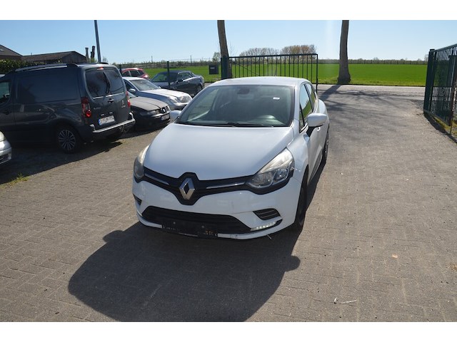 Lichte vrachtwagen renault clio, type: r, variant: 6rdf, versie: 6rdf0a, chassisnummer: vf16rdf0a57102209, bouwjaar: 16/02/2017 met kentekenbewijs deel i en ii, gelijkvormigheidsattest, verlopen schouwingsbewijs en 1 sleutel (3) - afbeelding 4 van  37
