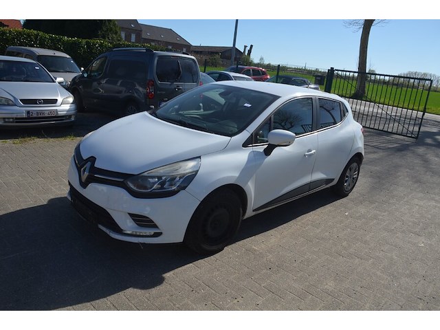 Lichte vrachtwagen renault clio, type: r, variant: 6rdf, versie: 6rdf0a, chassisnummer: vf16rdf0a57102209, bouwjaar: 16/02/2017 met kentekenbewijs deel i en ii, gelijkvormigheidsattest, verlopen schouwingsbewijs en 1 sleutel (3) - afbeelding 1 van  37