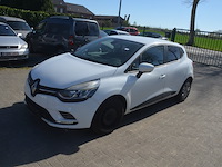 Lichte vrachtwagen renault clio, type: r, variant: 6rdf, versie: 6rdf0a, chassisnummer: vf16rdf0a57102209, bouwjaar: 16/02/2017 met kentekenbewijs deel i en ii, gelijkvormigheidsattest, verlopen schouwingsbewijs en 1 sleutel (3) - afbeelding 1 van  37