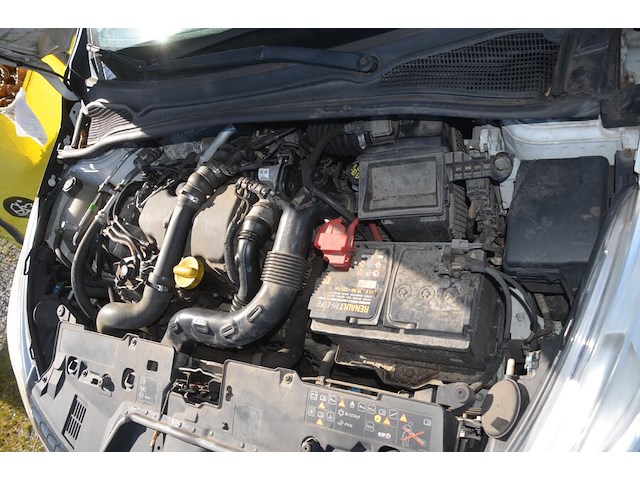 Lichte vrachtwagen renault clio, type: r, variant: 6rdf, versie: 6rdf0a, chassisnummer: vf16rdf0a57102209, bouwjaar: 16/02/2017 met kentekenbewijs deel i en ii, gelijkvormigheidsattest, verlopen schouwingsbewijs en 1 sleutel (3) - afbeelding 14 van  37