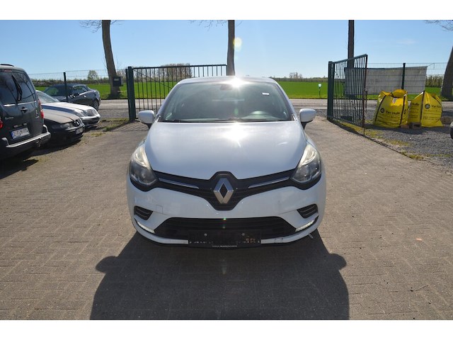 Lichte vrachtwagen renault clio, type: r, variant: 6rdf, versie: 6rdf0a, chassisnummer: vf16rdf0a57102209, bouwjaar: 16/02/2017 met kentekenbewijs deel i en ii, gelijkvormigheidsattest, verlopen schouwingsbewijs en 1 sleutel (3) - afbeelding 16 van  37