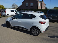 Lichte vrachtwagen renault clio, type: r, variant: 6rdf, versie: 6rdf0a, chassisnummer: vf16rdf0a57102209, bouwjaar: 16/02/2017 met kentekenbewijs deel i en ii, gelijkvormigheidsattest, verlopen schouwingsbewijs en 1 sleutel (3) - afbeelding 12 van  37