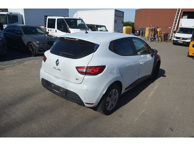 Lichte vrachtwagen renault clio, type: r, variant: 6rdf, versie: 6rdf0a, chassisnummer: vf16rdf0a57102209, bouwjaar: 16/02/2017 met kentekenbewijs deel i en ii, gelijkvormigheidsattest, verlopen schouwingsbewijs en 1 sleutel (3) - afbeelding 29 van  37