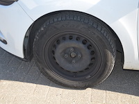 Lichte vrachtwagen renault clio, type: r, variant: 6rdf, versie: 6rdf0a, chassisnummer: vf16rdf0a57102209, bouwjaar: 16/02/2017 met kentekenbewijs deel i en ii, gelijkvormigheidsattest, verlopen schouwingsbewijs en 1 sleutel (3) - afbeelding 32 van  37