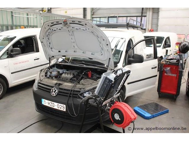Lichte vrachtwagen volkswagen caddy, cng, datum 1ste inschrijving 4/11/2014 chassisnummer wv1zzz2kzfx048924, km-stand laatste keuring 43.927; euro 5b - afbeelding 1 van  9