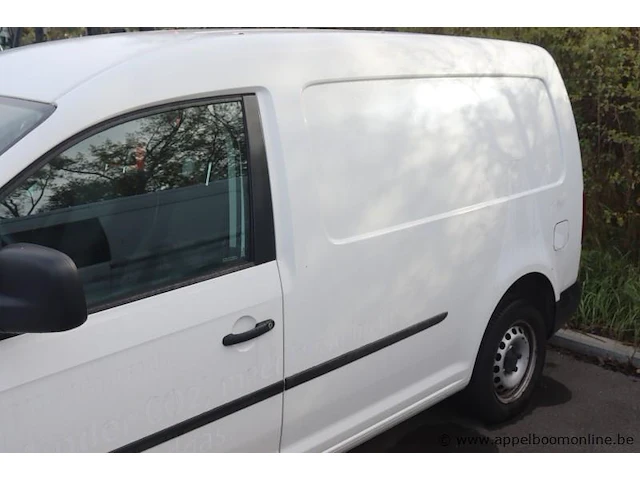 Lichte vrachtwagen volkswagen caddy, datum 1ste inschr 9/06/2017, chassisnr wv1zzz2kzhx156959, km-stand 55965, euro 6b, schade rondom, mtm 2345kg - afbeelding 6 van  13