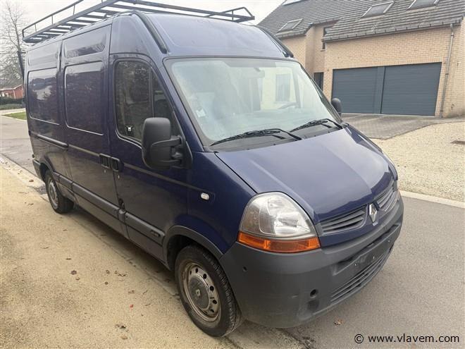 Afkomstig uit nalatenschap: lichte vrachtwagen renault master 120dci bwj. 2009