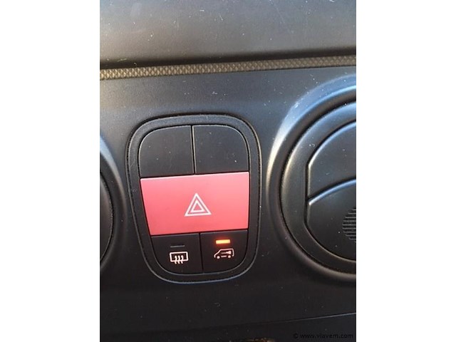 Lichte vrachtwagen - afbeelding 2 van  17