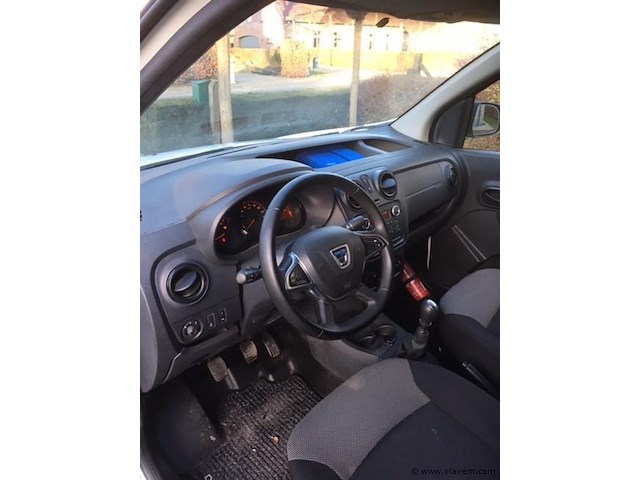 Lichte vrachtwagen - afbeelding 3 van  19