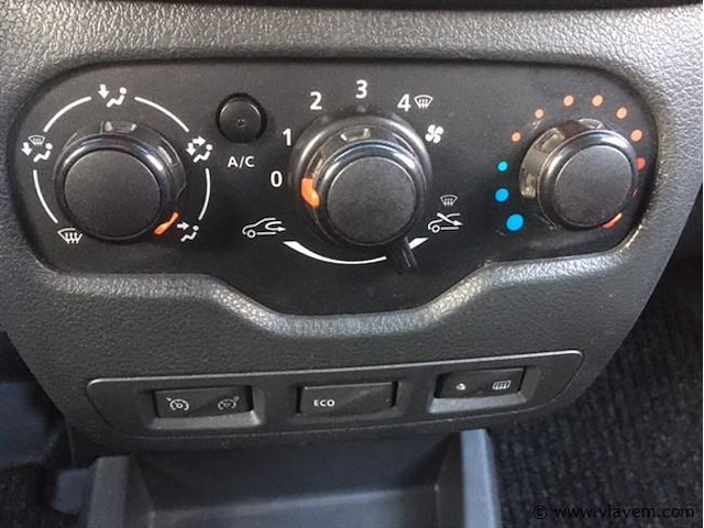 Lichte vrachtwagen - afbeelding 9 van  19