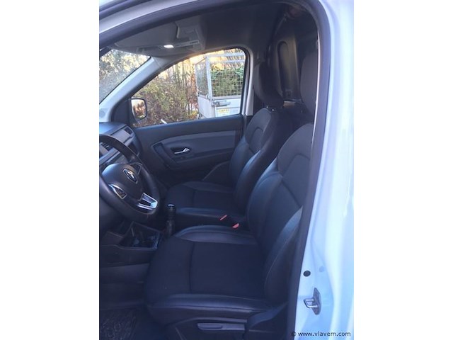 Lichte vrachtwagen - afbeelding 2 van  21