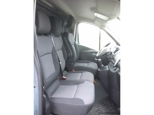 Lichte vrachtwagen - afbeelding 3 van  18