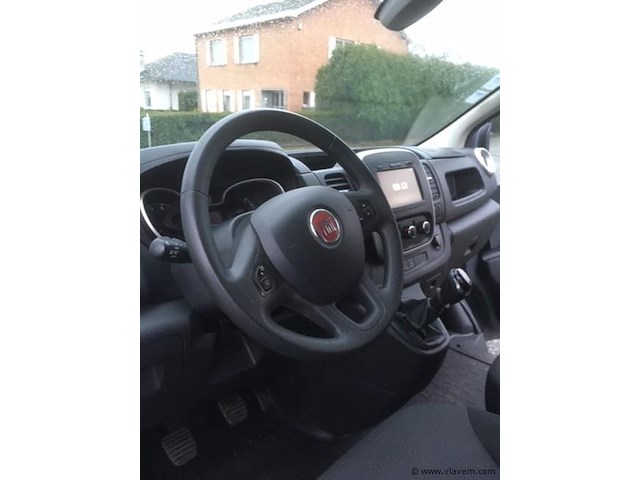 Lichte vrachtwagen - afbeelding 5 van  18