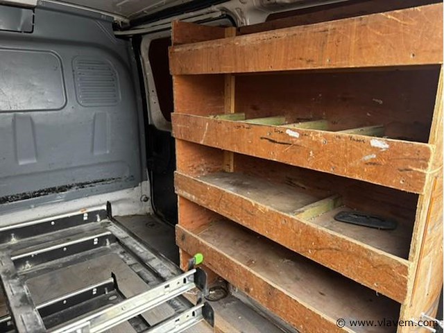 Lichte vrachtwagen - afbeelding 5 van  14