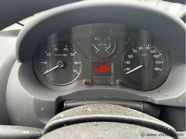 Lichte vrachtwagen - afbeelding 7 van  14