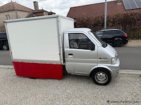 Lichte vrachtwagen - afbeelding 1 van  17