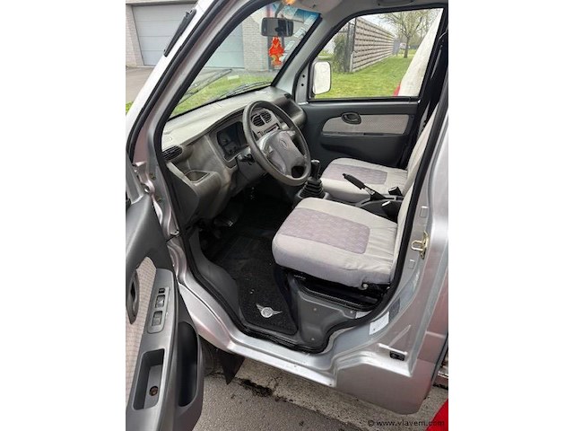 Lichte vrachtwagen - afbeelding 17 van  17