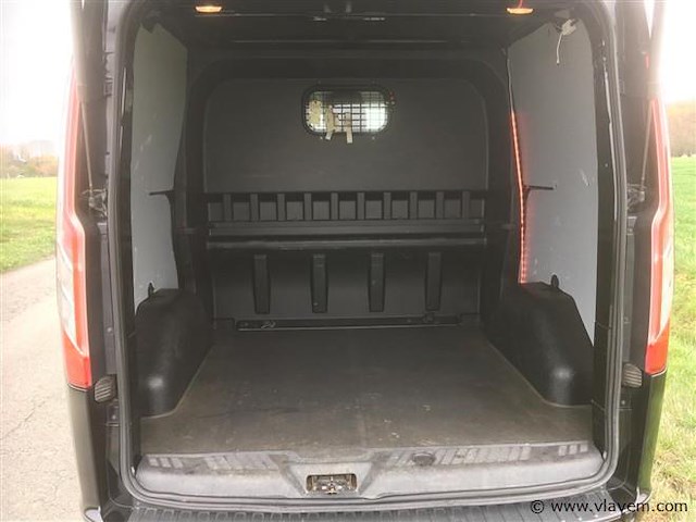 Lichte vrachtwagen - afbeelding 4 van  26