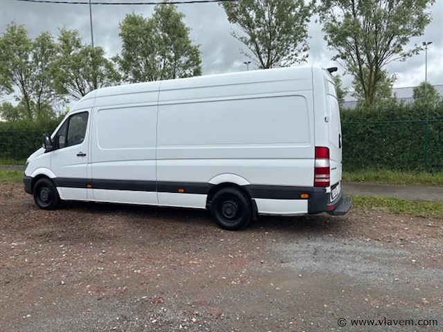Lichte vrachtwagen - afbeelding 13 van  19