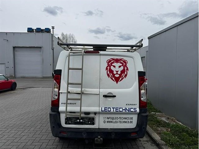 Lichte vrachtwagen - afbeelding 11 van  14