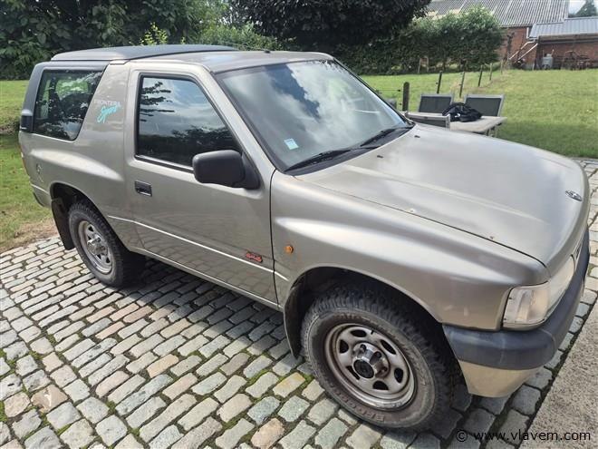 Lichte vrachtwagen opel frontera bwj. 1998 en aanhangwagen