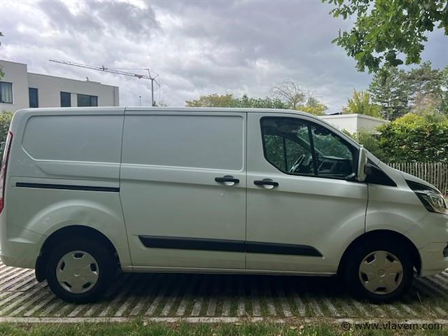 Lichte vrachtwagen - afbeelding 1 van  26
