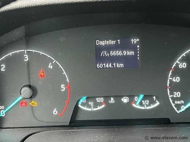 Lichte vrachtwagen - afbeelding 6 van  26