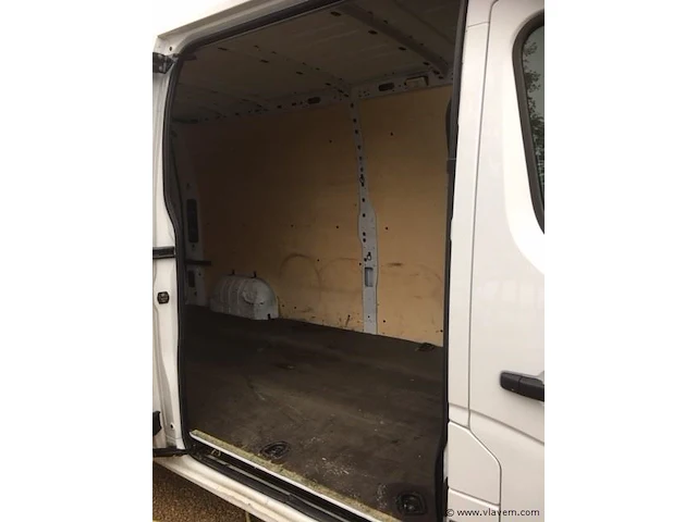 Lichte vrachtwagen - afbeelding 2 van  18