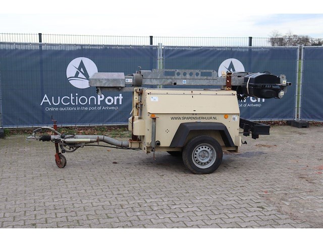 Lichtmast doosan lt6k diesel 8.8kva 2011 - afbeelding 1 van  1