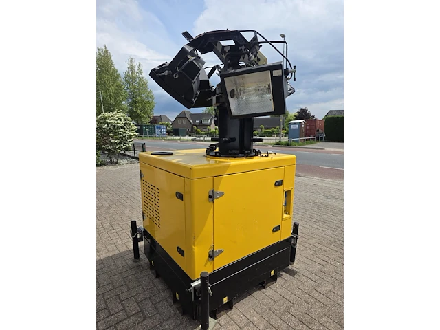 Lichtmast himoinsa diesel - afbeelding 1 van  1