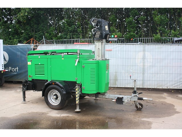 Lichtmast trime x-solar diesel 2020 - afbeelding 1 van  1