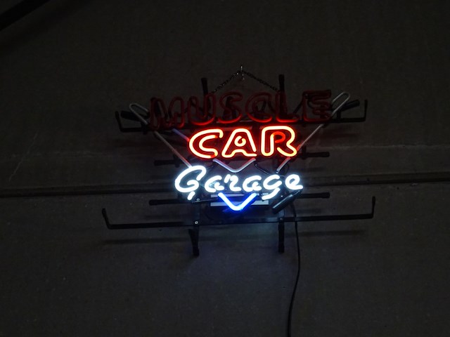 Lichtreclame muscle car garage - afbeelding 1 van  1