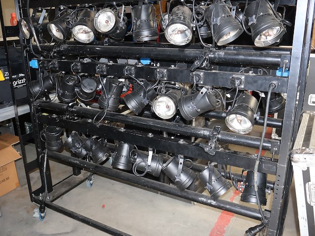 Lichtstand met spots - afbeelding 3 van  9