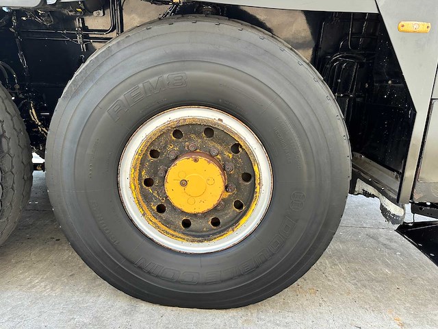 Liebherr - 1999 - ltm1080/1 - telescoopkraan - afbeelding 2 van  15