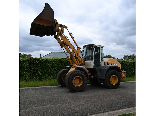 Liebherr - 2004 - l534 - shovel - afbeelding 5 van  23