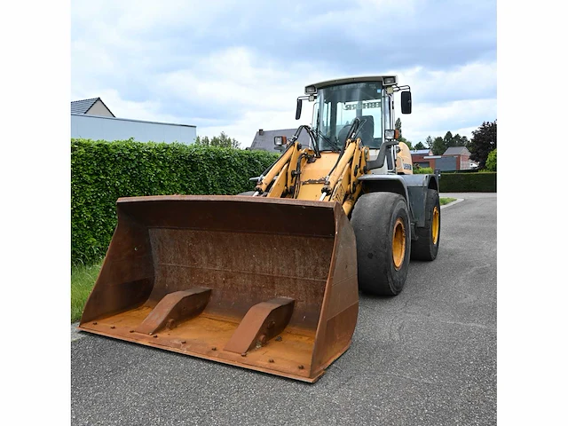Liebherr - 2004 - l534 - shovel - afbeelding 12 van  23