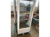 Liebherr megacooler vitrinekoeler red bull - afbeelding 4 van  8