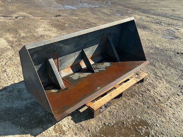 Lien graafbak - afbeelding 1 van  2