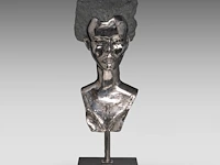 Liévin d'ydewalle (1937), female bust, metal and a cobblestone 65 cm. (25.58 in.)