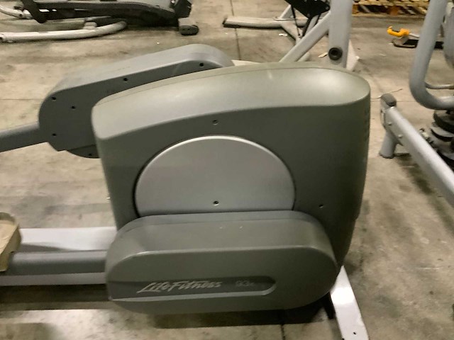 Life finess 93xi elliptical crosstrainer - afbeelding 2 van  7