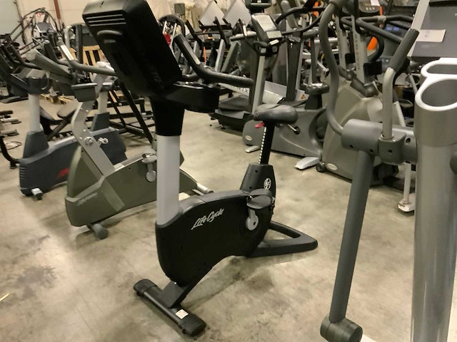 Life fitness 95c discover si uprightbike home trainer - afbeelding 3 van  4