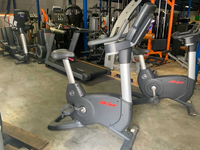 Life fitness 95c enage uprightbike home trainer - afbeelding 1 van  5