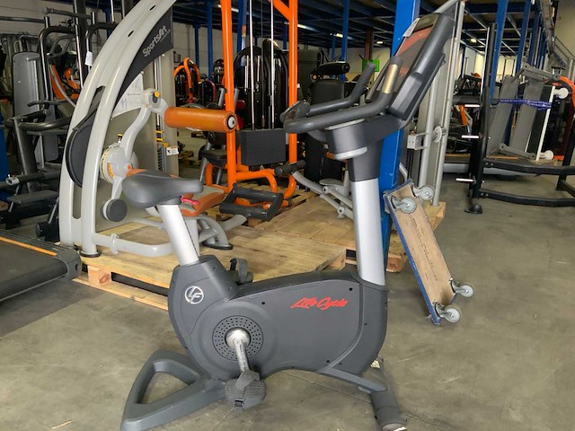 Life fitness 95c enage uprightbike home trainer - afbeelding 3 van  4