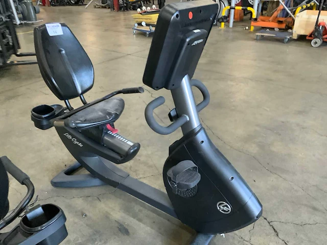 Life fitness 95cc discover se3 hd recumbent bike home trainer - afbeelding 4 van  5